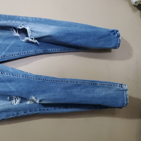 Maurices Classic Blue Ripped Skinny Jeans  Size 33 - Picture 3 of 6